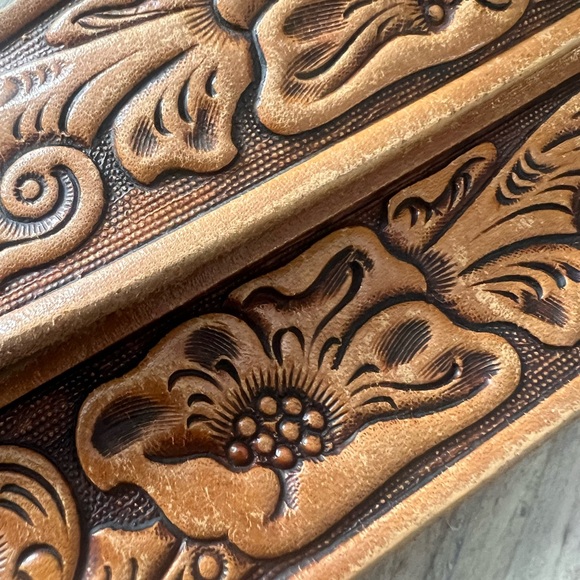 Verkamp’s western Floral Embossed Tan Leather Belt with Silver Buckle - Picture 9 of 15